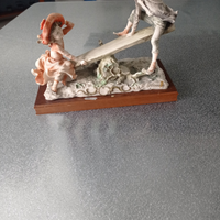 Personaggi su altalena