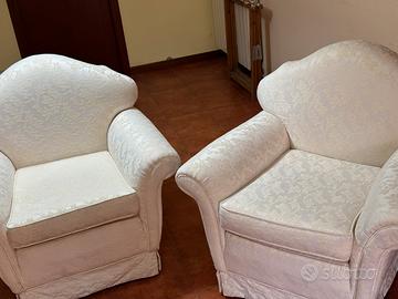 Divano con 2 poltrone