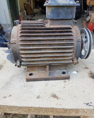 motore elettrico 400 / 230v