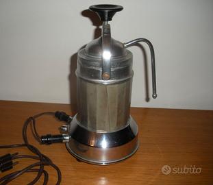 Vecchia caffettiera elettrica Express Milano