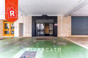 Immobile di 120 m² con 5 locali a Lecce