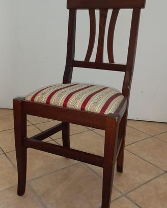 Sedia singola in noce arte povera. 