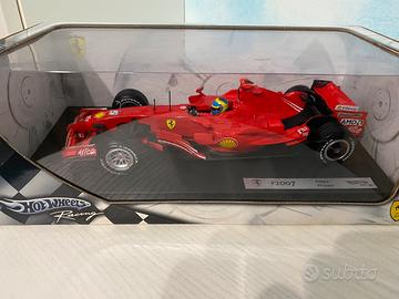 F1 Hot Wheels 1/18 - Ferrari F2007 Felipe Massa