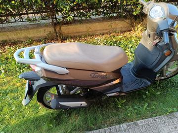 scooter tweet peugeot