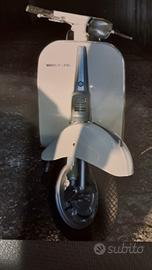 Vespa 50 special 1979 bianca