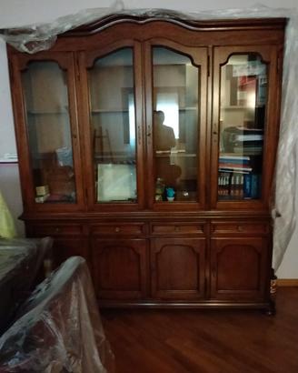 Arredi in legno massello 