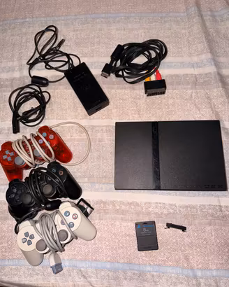 Lotto PlayStation 2 Slim SCPH-70004 + giochi