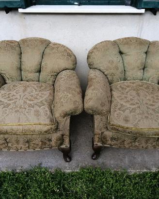 coppia di poltrone antiche