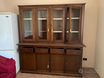 Salone: cristalliera - madia e mobiletto tv