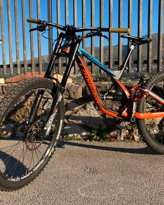 LAPIERRE GRAVITY REPUBLIC DH 527