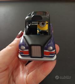 Veicolo Minions Taxi Londra+4 Minions