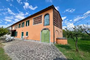 CASA DI CORTE A ALTOPASCIO