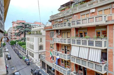 3 LOCALI A ROMA