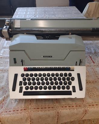 macchina da scrivere elettronica Olivetti 84