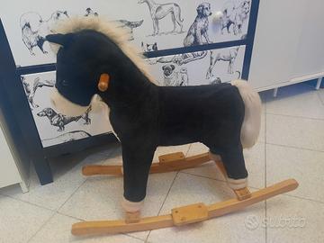 Cavallo a dondolo