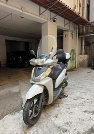 SH 300 2012 + BAULETTO