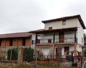Immobile in asta di 364 m² con 4 locali a Poirino
