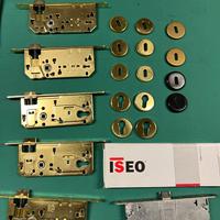 Lotto serrature per porte interne + accessori