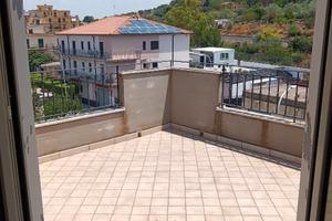 Casa Vacanze a Canicattì con Terrazzo e Box Auto