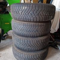 195/70 R16 da neve con cerchi in ferro