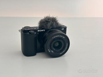 Sony ZV-E10 + Obbiettivo 16-50mm + accessori