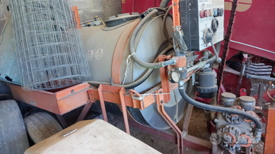 Per cessata attività si vende attrezzi agricoli