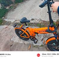 bici elettrica engwee pieghevole con 491 km.