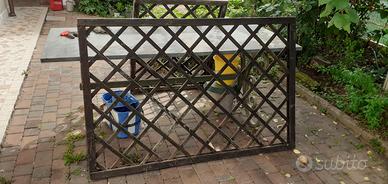 Divisorio,staccionata legno massiccio trattato.