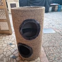 palestra per gatti con tiragraffi