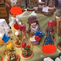 🌹 Bottiglie decorative con fiori all’uncinetto