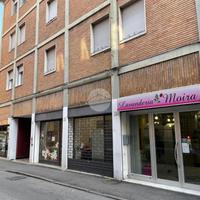 MULTILOCALE A FERRARA