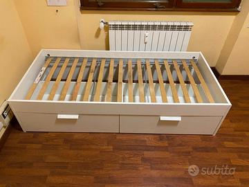 Letto singolo con rete