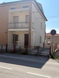 Appartamento con mansarda su bifamiliare