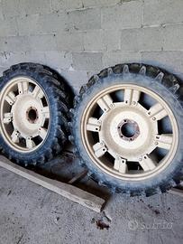 ruote strette per trattore montate su cerchi a 6 f