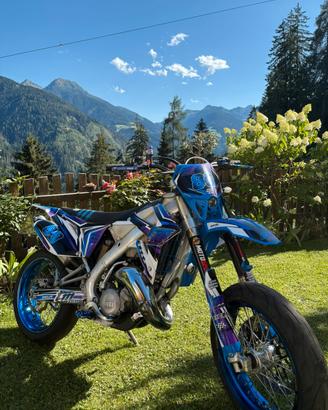TM 125 SMR
