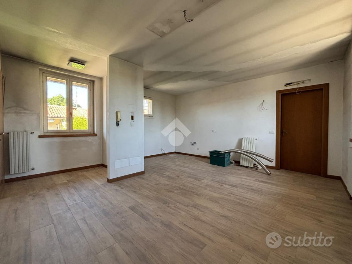 3 LOCALI A RIVOLTA D'ADDA - Vista 2