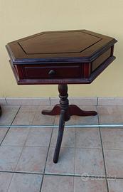 Tavolino ottagonale tipo guéridon con cassetto