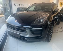 PORSCHE Macan 2.0 T