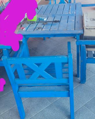 tavolo da giardino con sedie