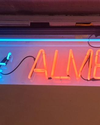 insegna luminosa Caffè Almetti