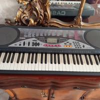 Tastiera Casio LK-50 con tasti luminosi