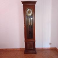 orologio a pendolo a colonna