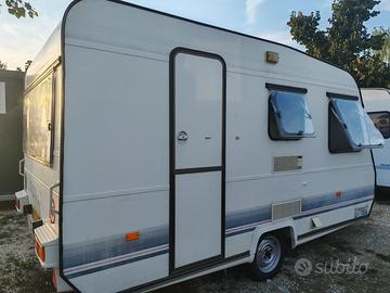 Roulotte Adria optima