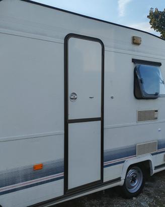 Roulotte Adria optima
