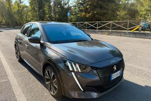 Peugeot 208 neopatentati