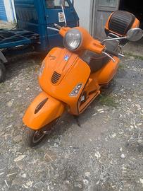Vespa 300 GT