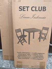 Set tavolo con 2 sedie da giardino