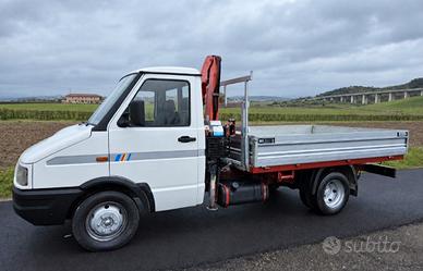 Iveco daily con gru