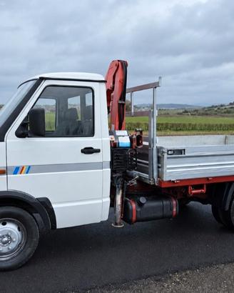 Iveco daily con gru