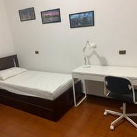 Camera / Stanza in appartamento in condivisione